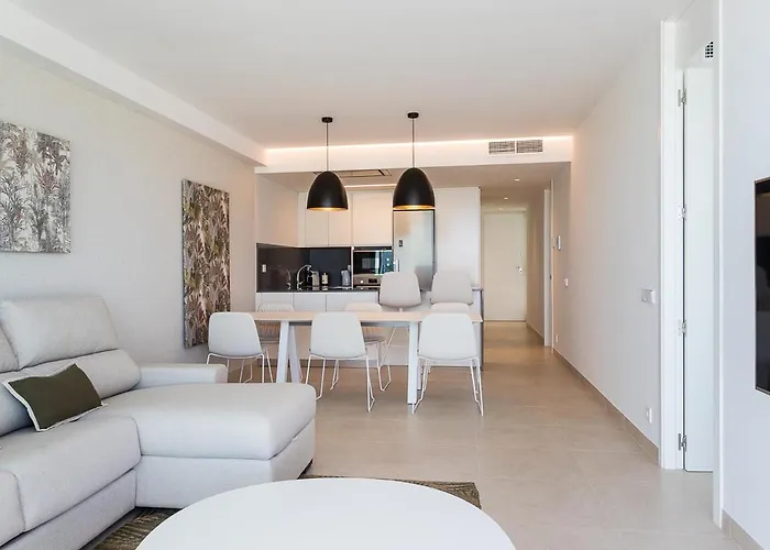 Apartup Beachfront Deluxe *