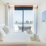 Apartup Beachfront Deluxe * Denia