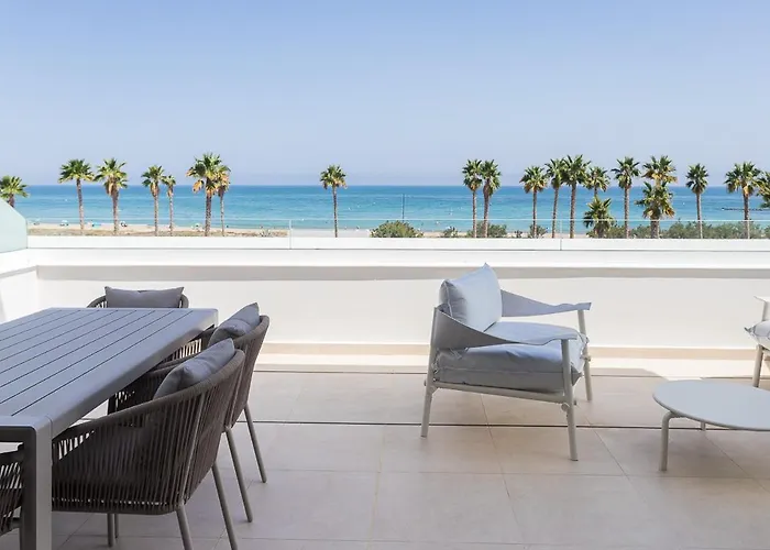 Apartup Beachfront Deluxe Lejlighed